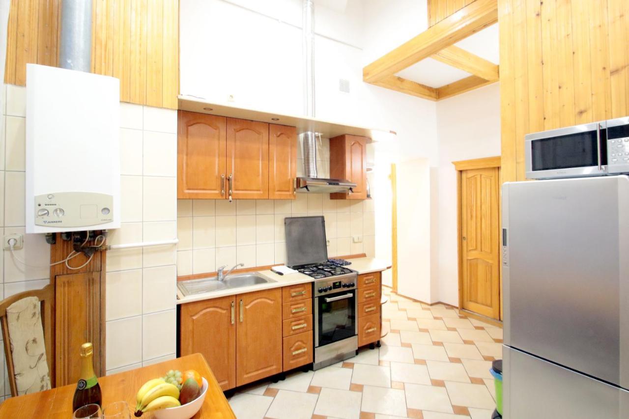 Pro Apartments 12213 Lviv Eksteriør bilde